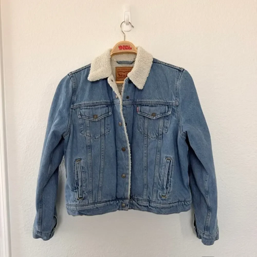 Levi's Sherpa Trucker Jacket Light Wash Denim Jeans Sherpa Lined Women's XL